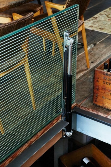 Framless-glass-cellar-hatch-Wine-cellar-hatch-design-seamless-design-glass