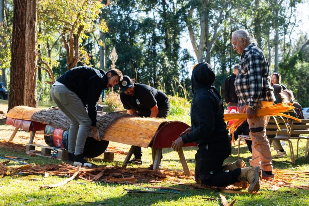 The making of the nawi for the artwork at the Sydney Fish Market.