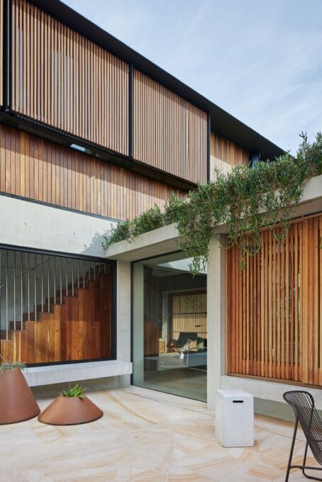 window screens at Castlecrag Courtyard. Downie North and Tilt Industrial Design.